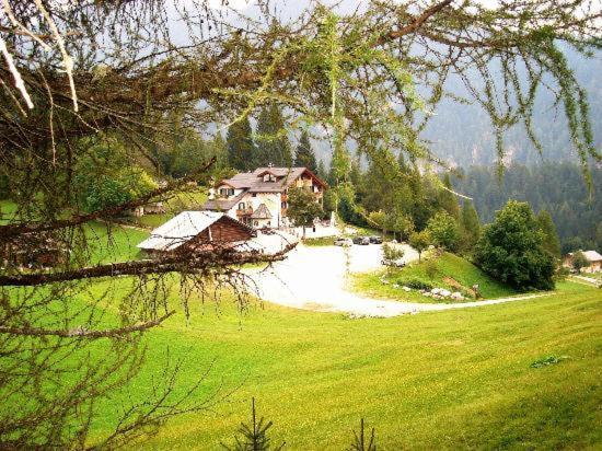 Rifugio Caltena Фиера ди Примиеро Екстериор снимка